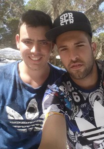 Vicente Juan Roig, un aficionado, se hizo un selfie con el jugador del Barça.
