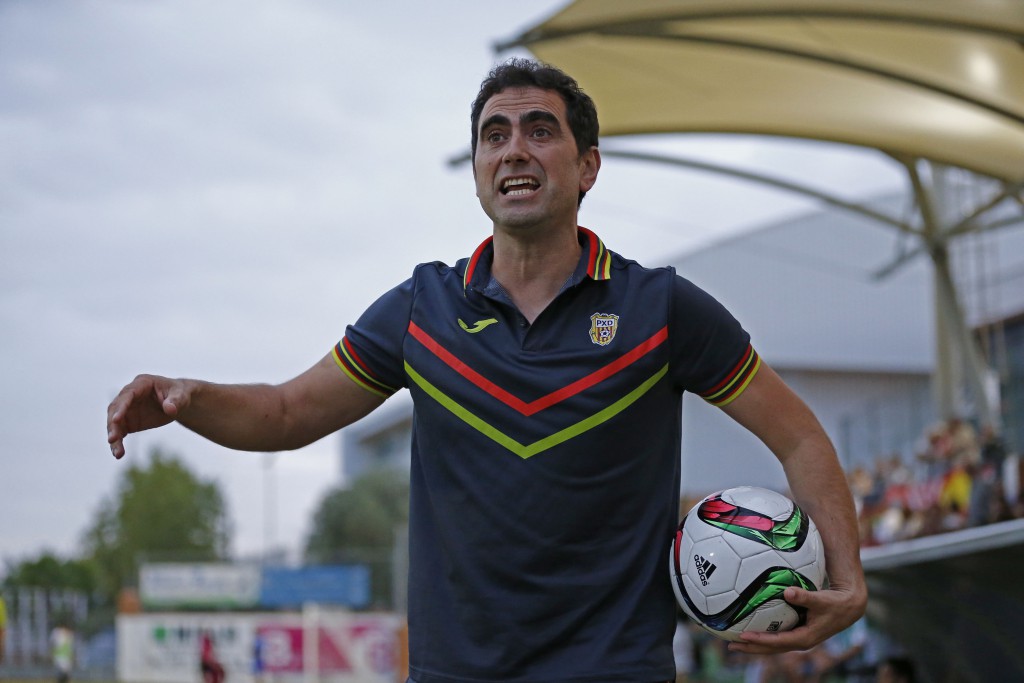 El entrenador asturiano se mostró satisfecho con el rendimiento de sus jugadores.