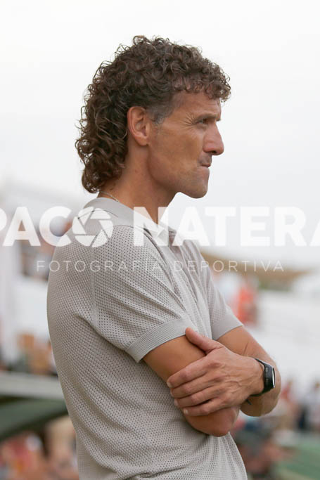 El entrenador del Formentera.