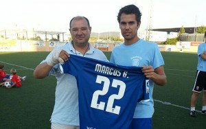 Marquitos, con el expresidente del Portmany, Juanjo Forneri.