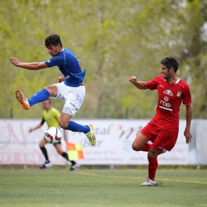 Acción del partido que disputó este domingo el San Rafael frente al Santa Catalina.