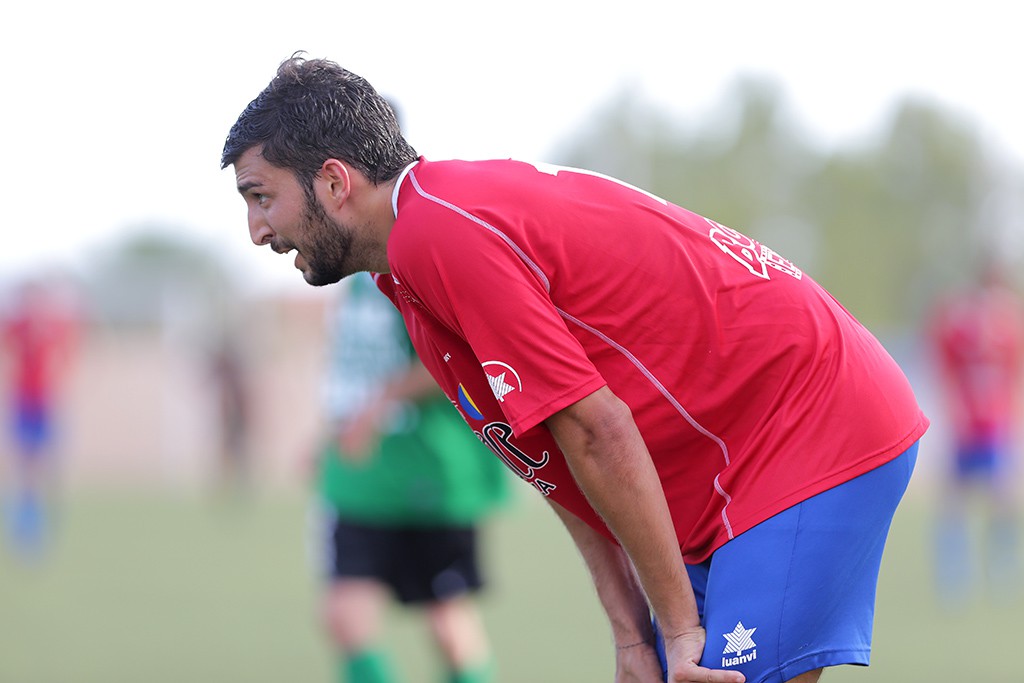 El capitán del bloque portmanyista marcó el primer gol de la temporada en el campo de la Peña.