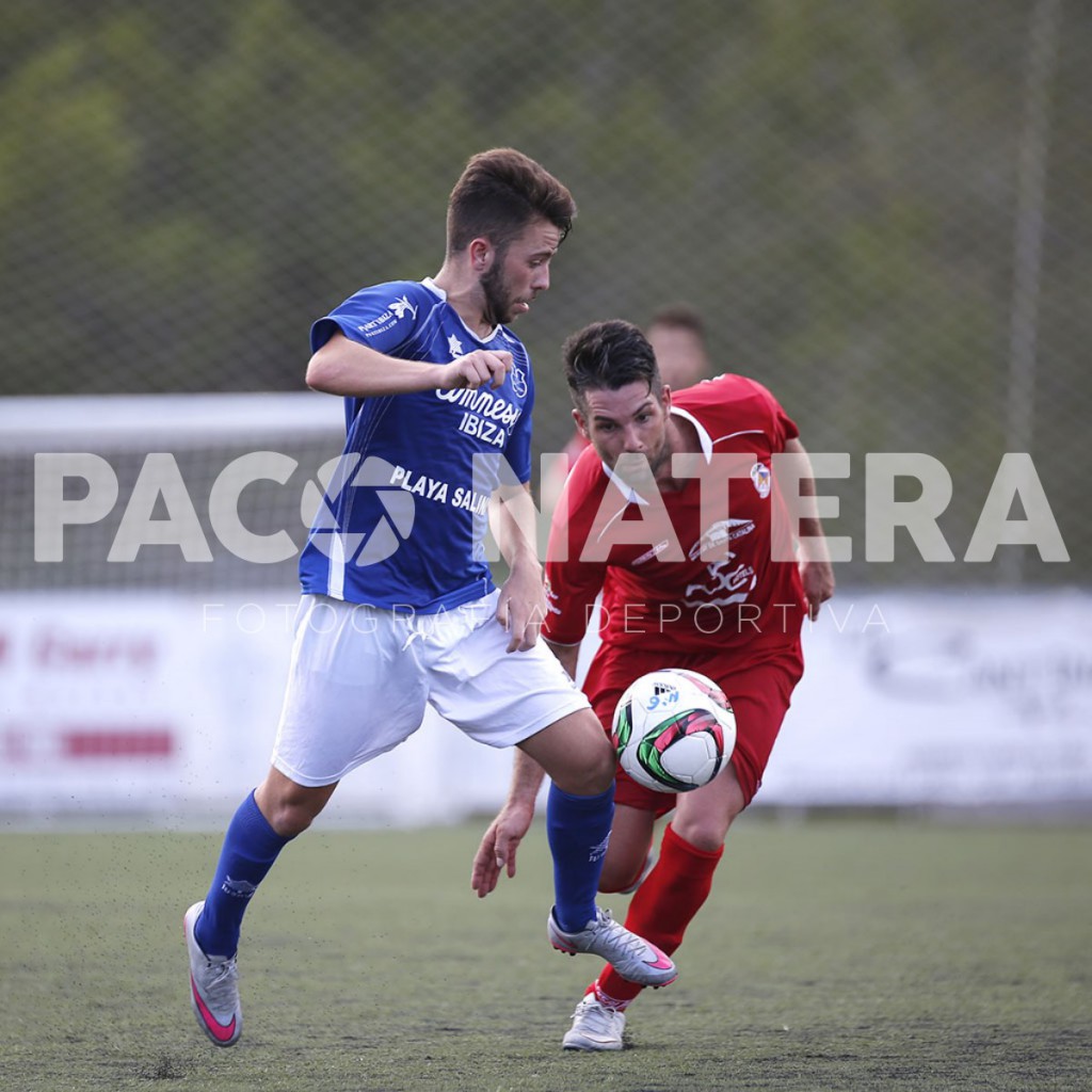 Jordi Serra, en una acción de un partido de eta temporada.