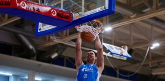 Kai Johnson enciende la recta final: el Class Sant Antoni devora al Zaragoza y no suelta la caza del liderato